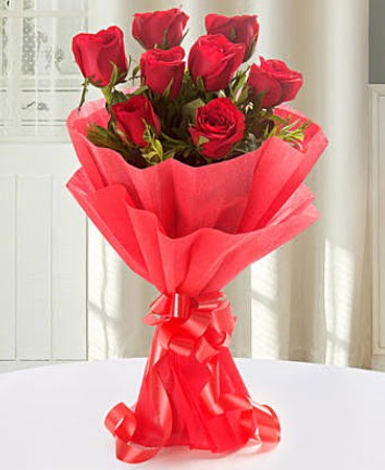 9 adet kırmızı gülden modern buket  İstanbul Ümraniye İnternetten çiçek siparişi 