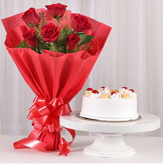 6 Kırmızı gül ve 4 kişilik yaş pasta  İstanbul Ümraniye çiçek , çiçekçi , çiçekçilik 