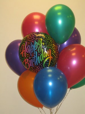 dogum günü parti uçan balonlari